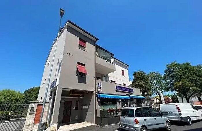 Appartamento con 10 locali in vendita in Gorizia Via del Carso, Gorizia