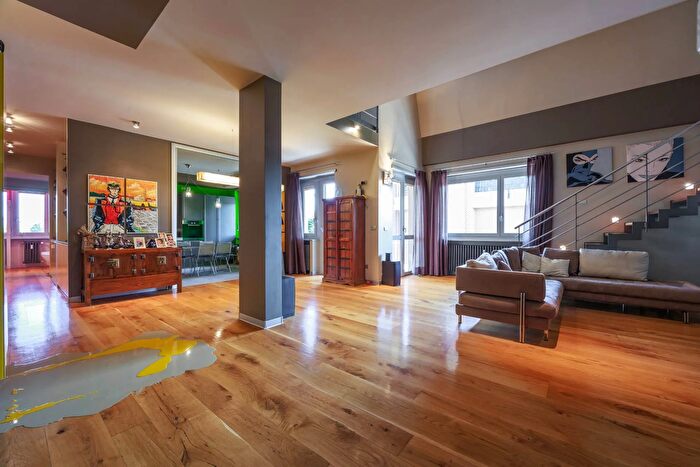 Appartamento con 8 locali in vendita in Via Giovanni Servais, Torino