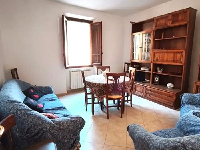 Casa con 8 locali in vendita in Via Giovanni Falcone, Bucine