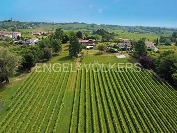 Casa con 6 locali in vendita in Via Menarè, Conegliano