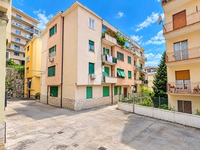Appartamento trilocale in vendita in Via Antinori, Chieti