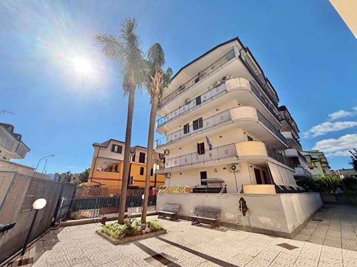 Appartamento quadrilocale in vendita in Via George Sand, Centro, Acerra