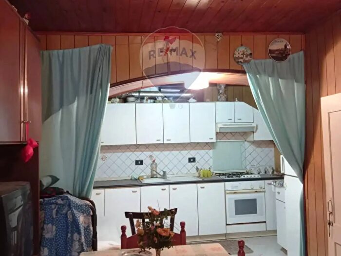 Casa trilocale in vendita in Via Pindaro, Bronte