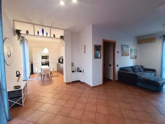 Appartamento con 5 locali in vendita in Massa