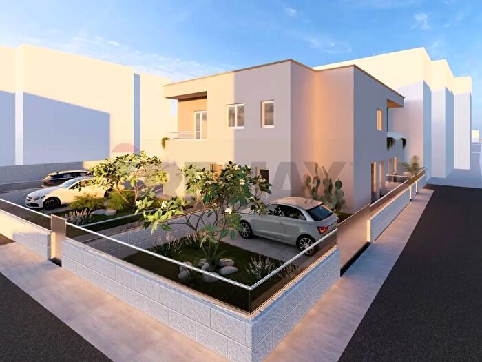 Appartamento quadrilocale in vendita in Via Imperatore Adriano, Copertino