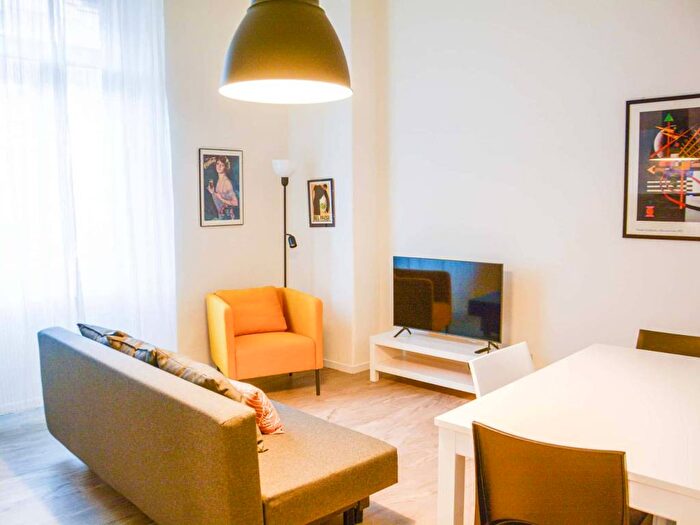 Appartamento bilocale in affitto in Via Orti, Quadronno Crocetta, Milano