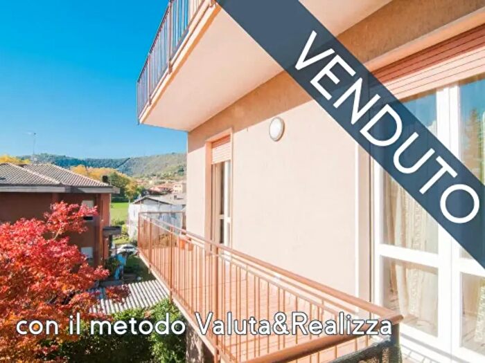 Appartamento trilocale in vendita in Via Nesa, Alzano Lombardo