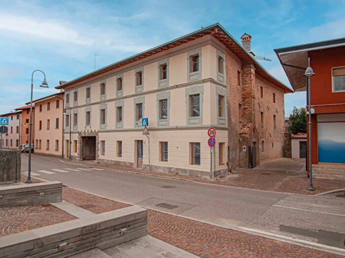 Appartamento con 5 locali in vendita in Mortegliano