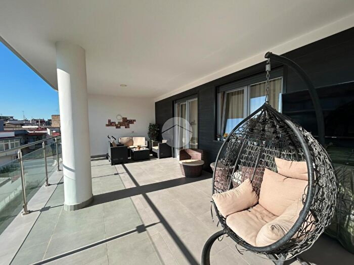 Appartamento con 5 locali in vendita in Corso Giuseppe Garibaldi, Afragola