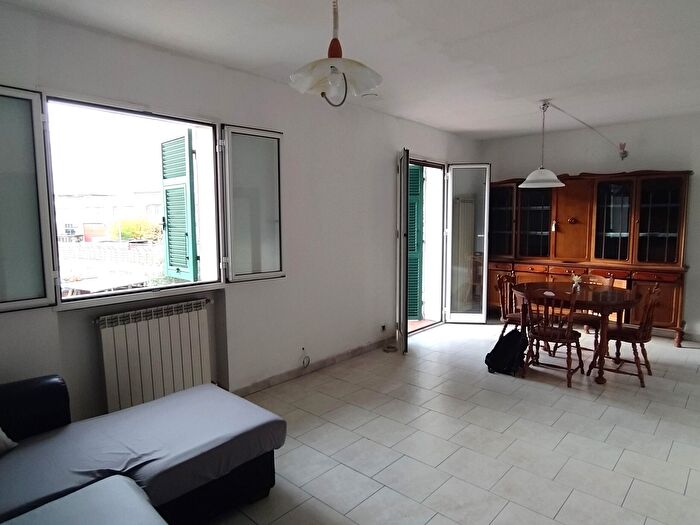 Appartamento con 5 locali in vendita in Via Isidoro Bonini, Savona