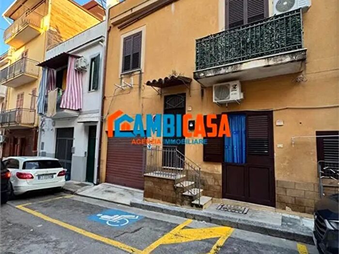 Casa con 7 locali in vendita in Casteldaccia
