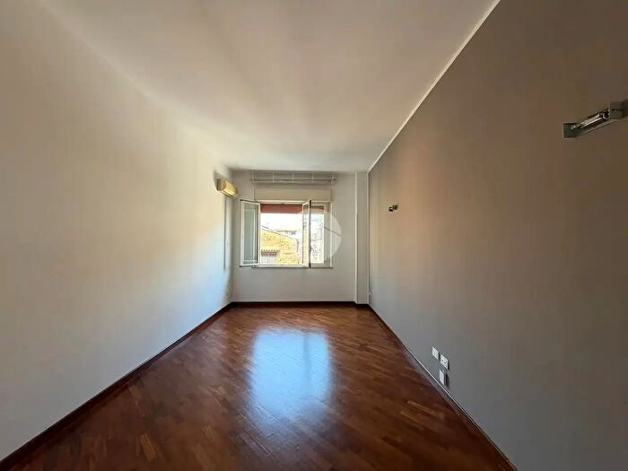 Appartamento trilocale in affitto in Via Ribera, Palermo