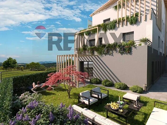 Appartamento trilocale in vendita in Via Novembre, Ponteranica