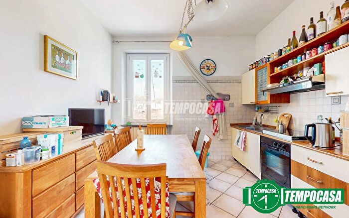 Appartamento trilocale in vendita in Via Palestro, Alessandria