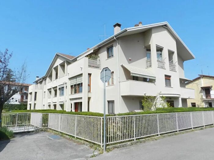 Appartamento quadrilocale in vendita in Via Barbieri, Peschiera Del Garda