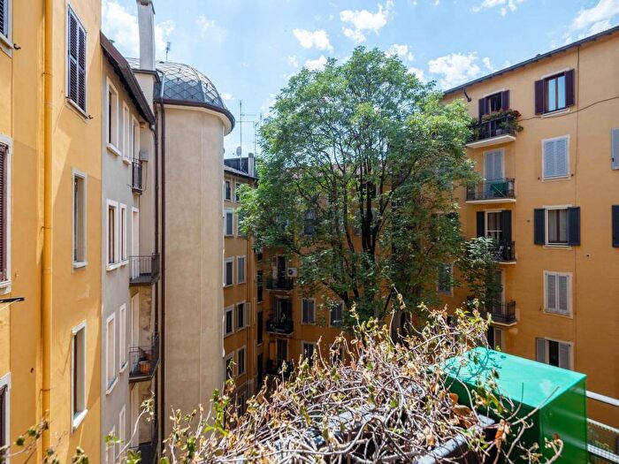 Appartamento bilocale in affitto in Via Maddalena, Missori, Milano