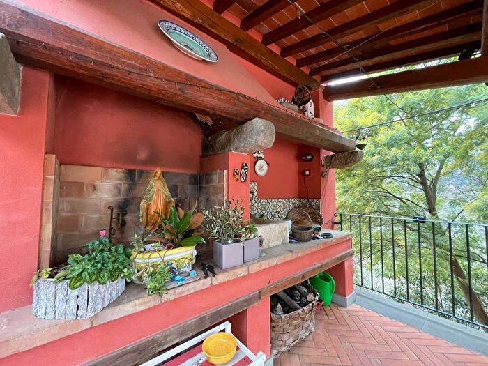 Casa con 6 locali in vendita in Buggiano