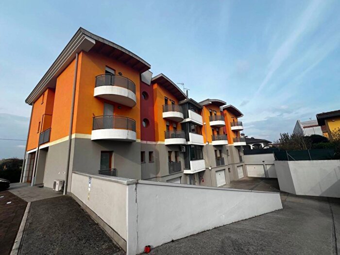 Appartamento trilocale in affitto in Via Cristoforo Colombo, Pasian di Prato