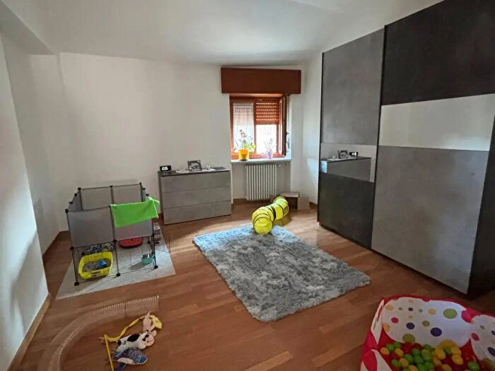 Appartamento trilocale in vendita in Via Roma, Cirie'