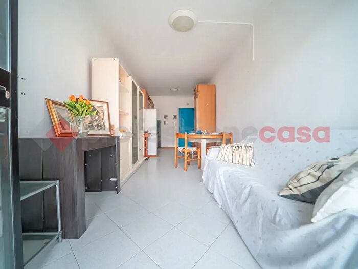 Appartamento bilocale in vendita in Via Tanaro, Cecina