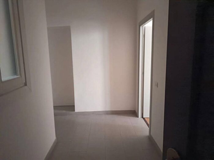 Appartamento quadrilocale in affitto in Via Spartaco, Montenero, Milano