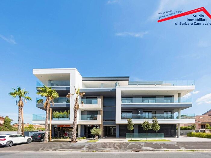 Appartamento monolocale in affitto in Via Umberto Giordano, Infernetto, Roma