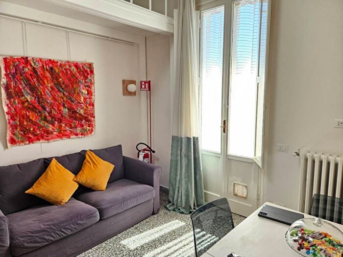 Appartamento trilocale in affitto in Via Enrico Petrella, Porta al Prato San Jacopino, Firenze