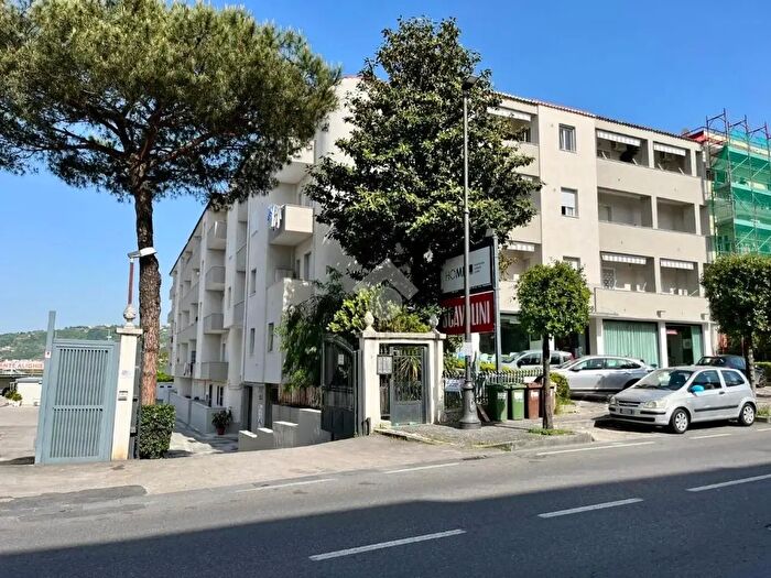 Appartamento bilocale in vendita in Via Campana, Quarto