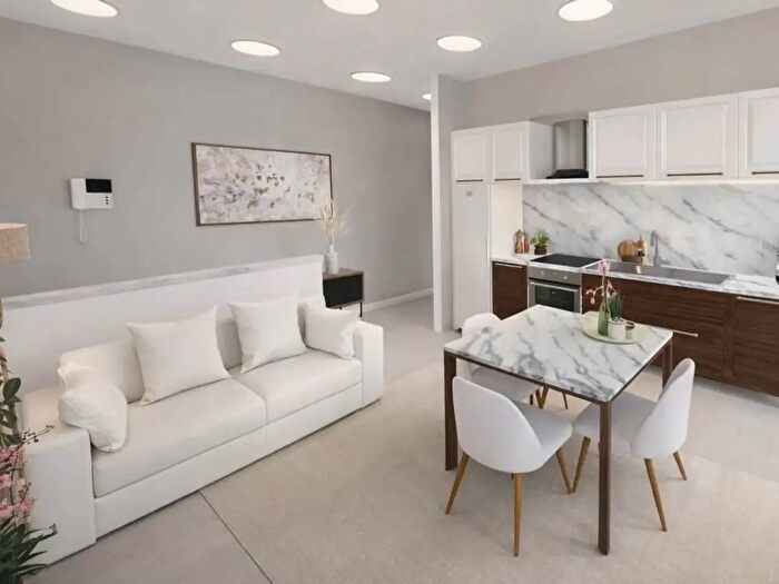 Appartamento trilocale in vendita in Roma