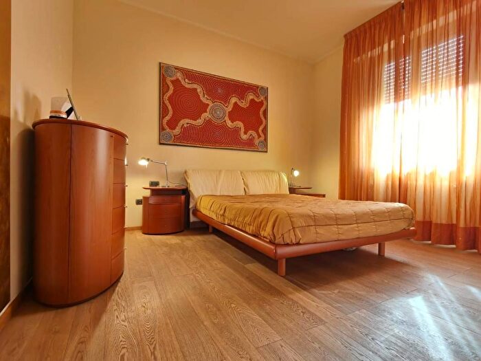 Casa con 13 locali in vendita in Fucecchio