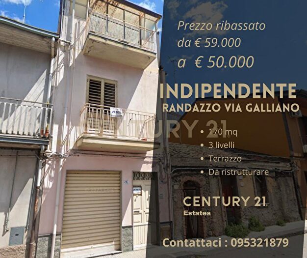 Casa con 5 locali in vendita in Via Galliano, Randazzo