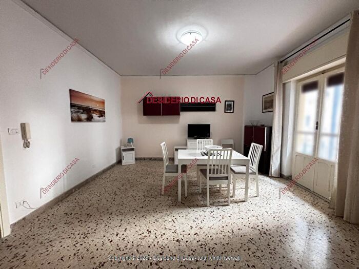 Appartamento trilocale in vendita in Capaci