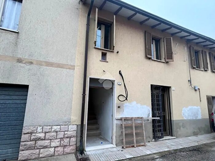 Appartamento trilocale in vendita in Via Giovanni Boccaccio, Torgiano