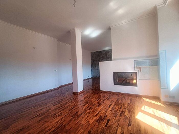 Appartamento con 5 locali in affitto in Via Fratelli Vercelli, Centro, Carmagnola