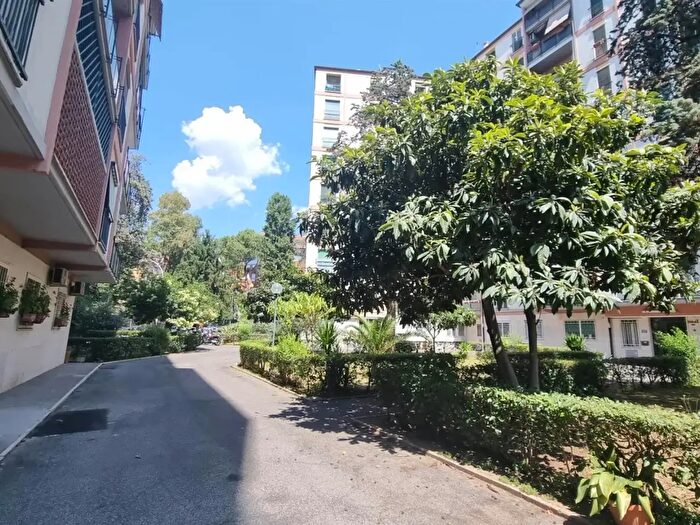 Appartamento bilocale in vendita in Via Monte Cervialto, Roma