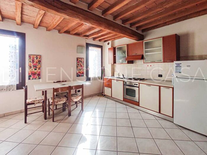 Appartamento bilocale in affitto in Centro Storico, Carpi