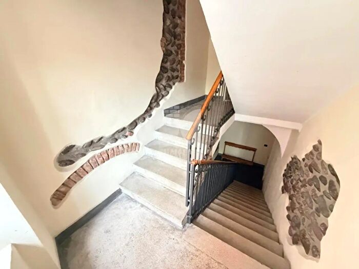 Appartamento con 10 locali in vendita in Via Locatelli, Alzano Lombardo