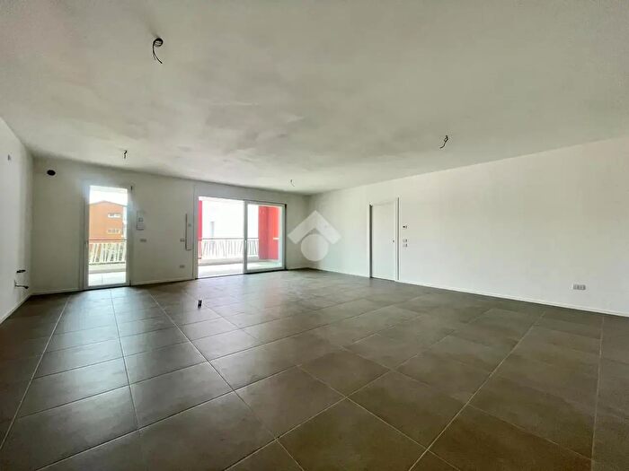 Appartamento quadrilocale in vendita in Via Ciamician, Padova