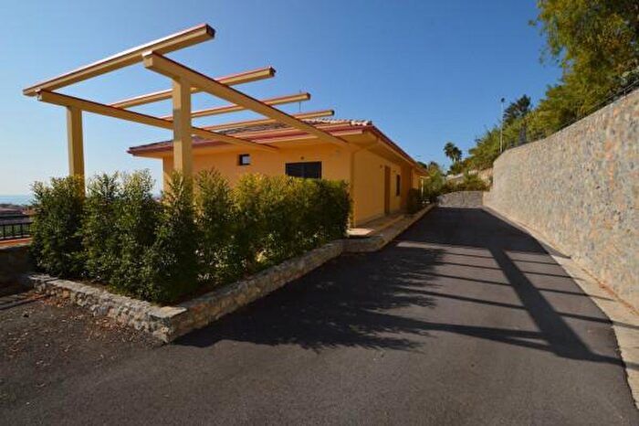 Appartamento quadrilocale in vendita in Via della Madonnina, Diamante