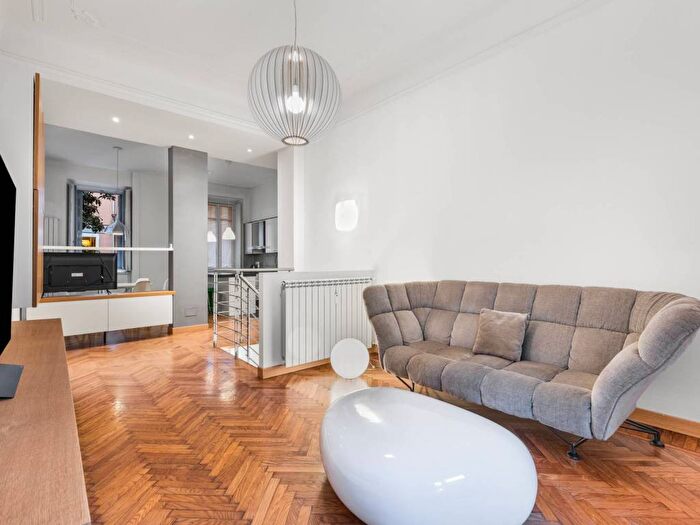 Appartamento trilocale in affitto in Via Gaetano Previati, Amendola Buonarroti, Milano