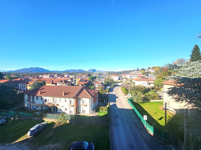 Appartamento bilocale in vendita in Viale delle Vittorie, Malnate