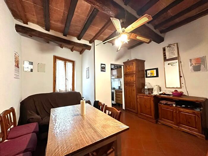 Appartamento con 5 locali in vendita in Montevarchi