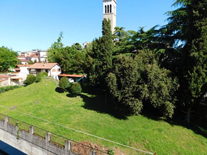 Appartamento con 5 locali in vendita in Via Vittorio Emanuele II, Ponte San Pietro