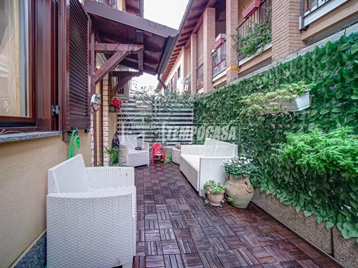 Casa trilocale in vendita in Via I° Maggio, Cavaria Con Premezzo