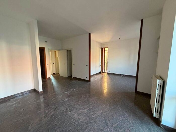 Appartamento trilocale in affitto in Via Ettore Paladini, Città Studi, Milano