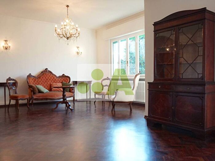Appartamento con 6 locali in affitto in SantAnna, Lucca