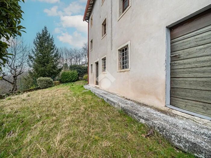 Casa con 6 locali in vendita in Via Cunegatti, Badia Calavena