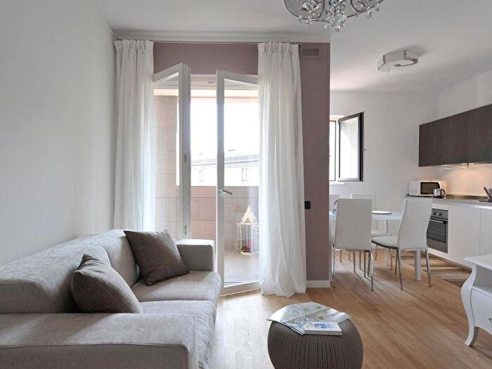 Appartamento trilocale in affitto in Via San Vittore, San Vittore, Milano