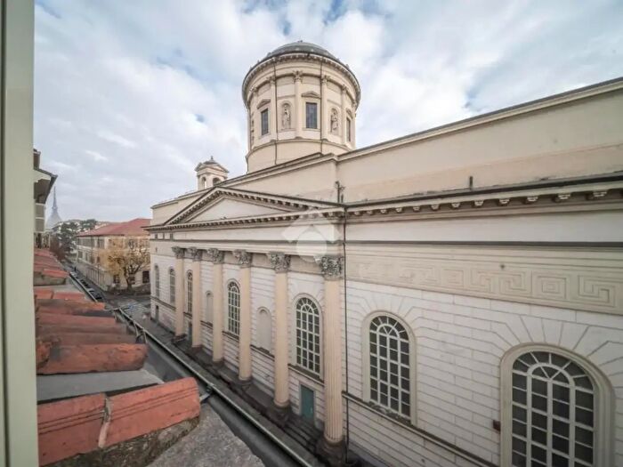 Appartamento bilocale in affitto in Via San Massimo, Torino
