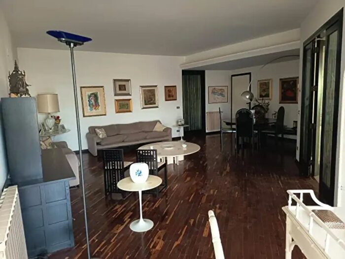 Appartamento con 5 locali in vendita in Via Francesco Cilea, Lentini